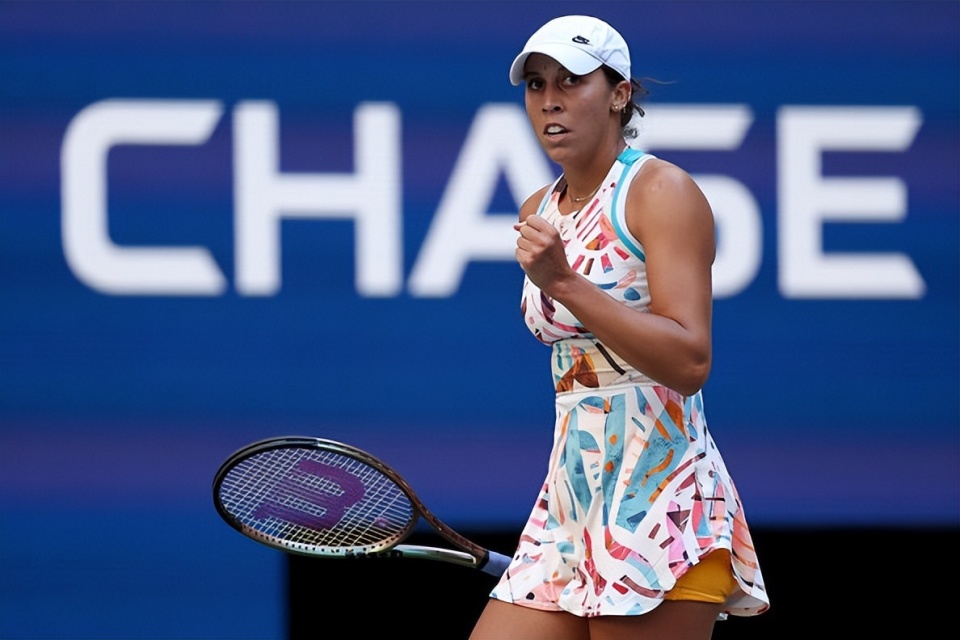 他迅速吸引 他迅速吸引